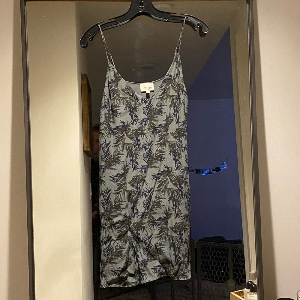 Aritzia Wilfred Free Vivienne Palm Print Slip Dress (size S)